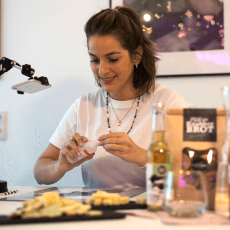 Genussformat-Genussworkshop-Alcohol-Ink-Workshop-mit-Jen-3